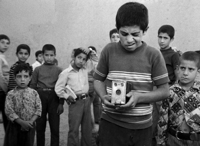 A voir sur mk2 Curiosity : « Le Passager » de Abbas Kiarostami 1 6f0aa07e 689c 4c5e 9aee 6dce273cf446 abbaskiarostami