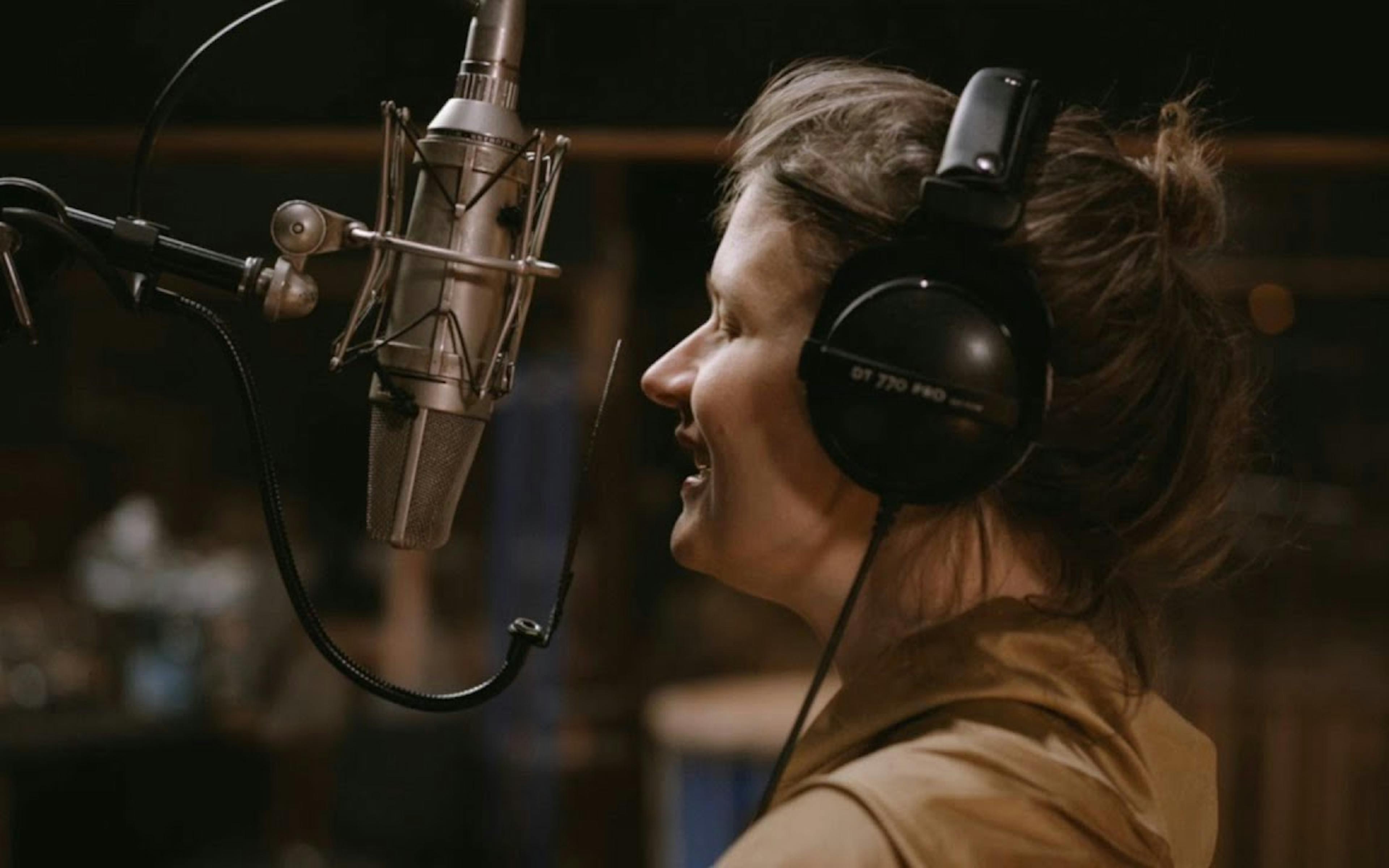 Music Cinema Club : Camille reprend « Happy » de Pharrell Williams 1 7b9ace23 cf04 4e61 9d81 a858de1595b8 camille