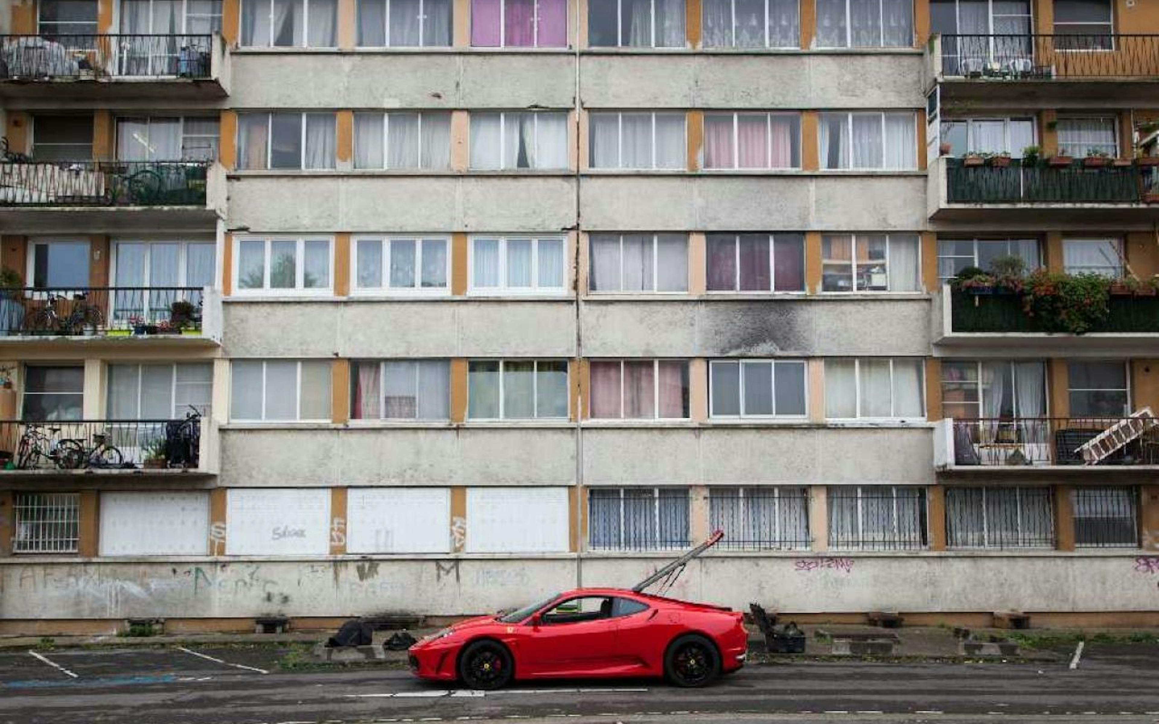 A voir en ligne : « F430 » de Yassine Qnia 1 cf2c3fc4 d174 4e60 9130 ba118412083a fr