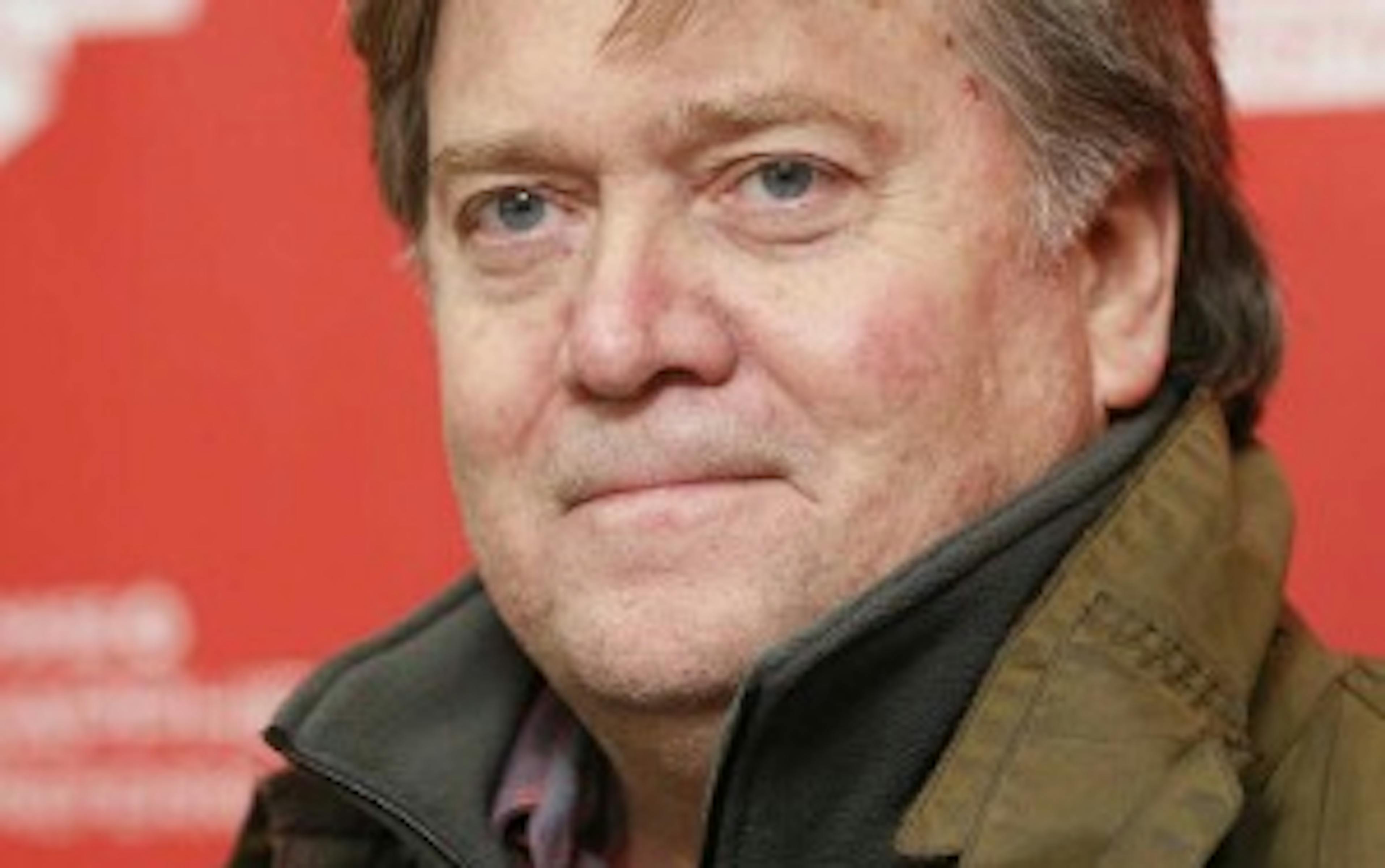 Steve Bannon, l’homme le plus craignos de la nouvelle administration Trump, a voulu réaliser un film de rap 1 m2fiyzzkm2etmjhhms00otrhlwjimgitzdhmmzcymmi2n2zm uneap 459887414785
