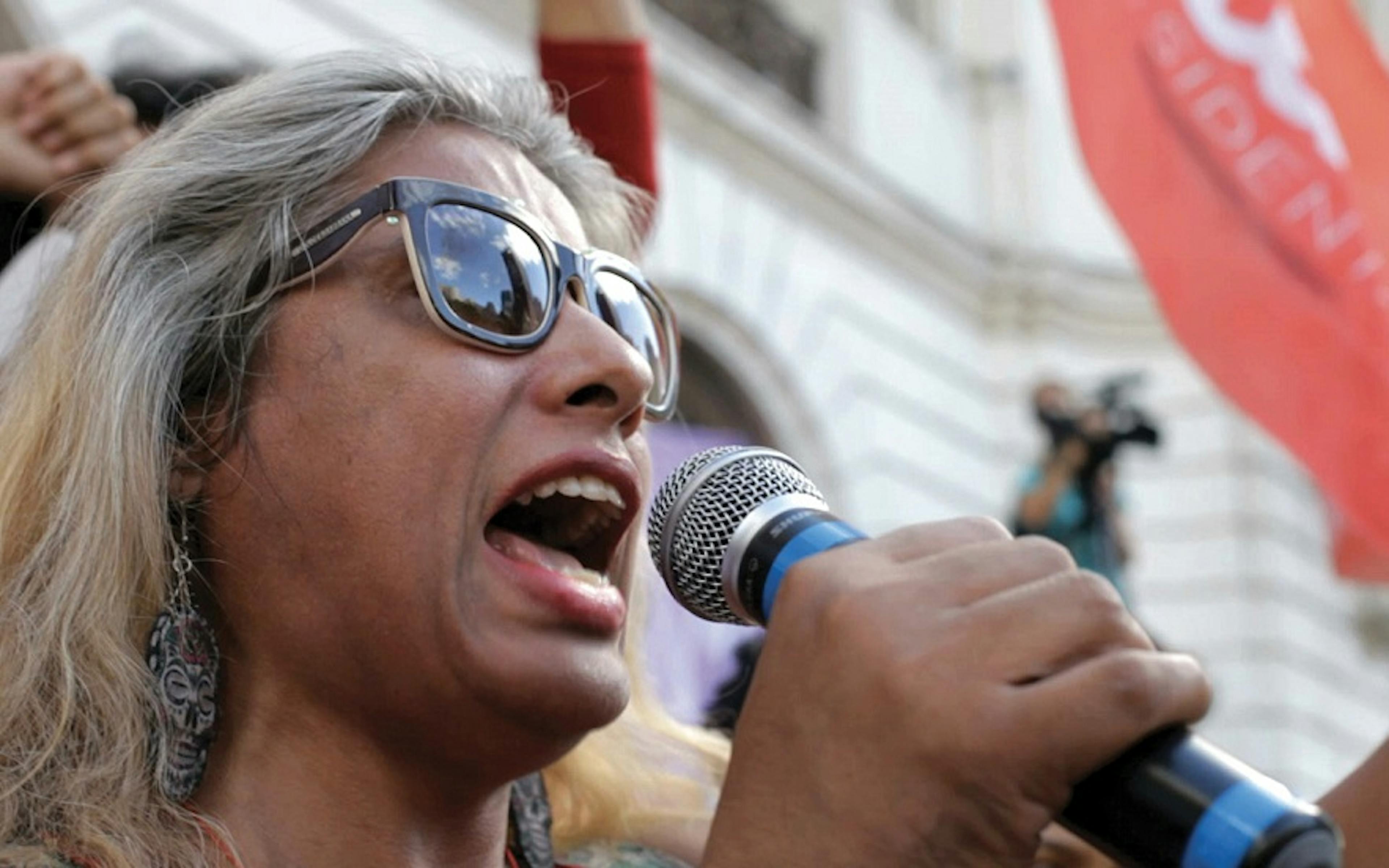 « Indianara », un documentaire poignant d’Aude Chevalier-Beaumel et Marcelo Barbosa 1 mgm5nzdmnmytnze2zs00odiylwi2mgmtngm4ote0ngqwoda3 indianara 1