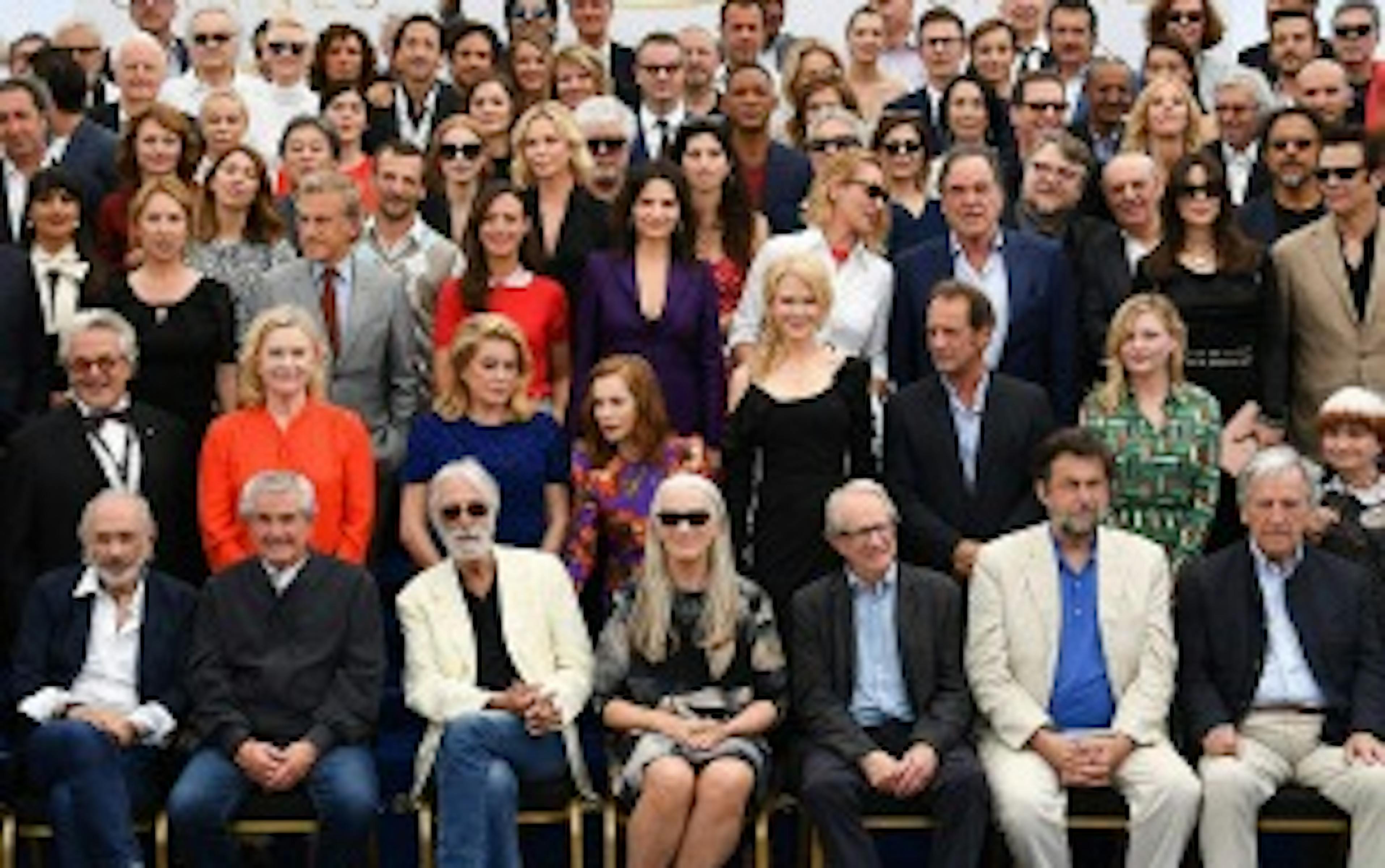 On vous refait la soirée d’anniv’ de Cannes 2017 1 mtk5nznhyjqtn2ywmy00zwq5ltllmzgtoteznzk5nznkyzbm photo de groupe 2
