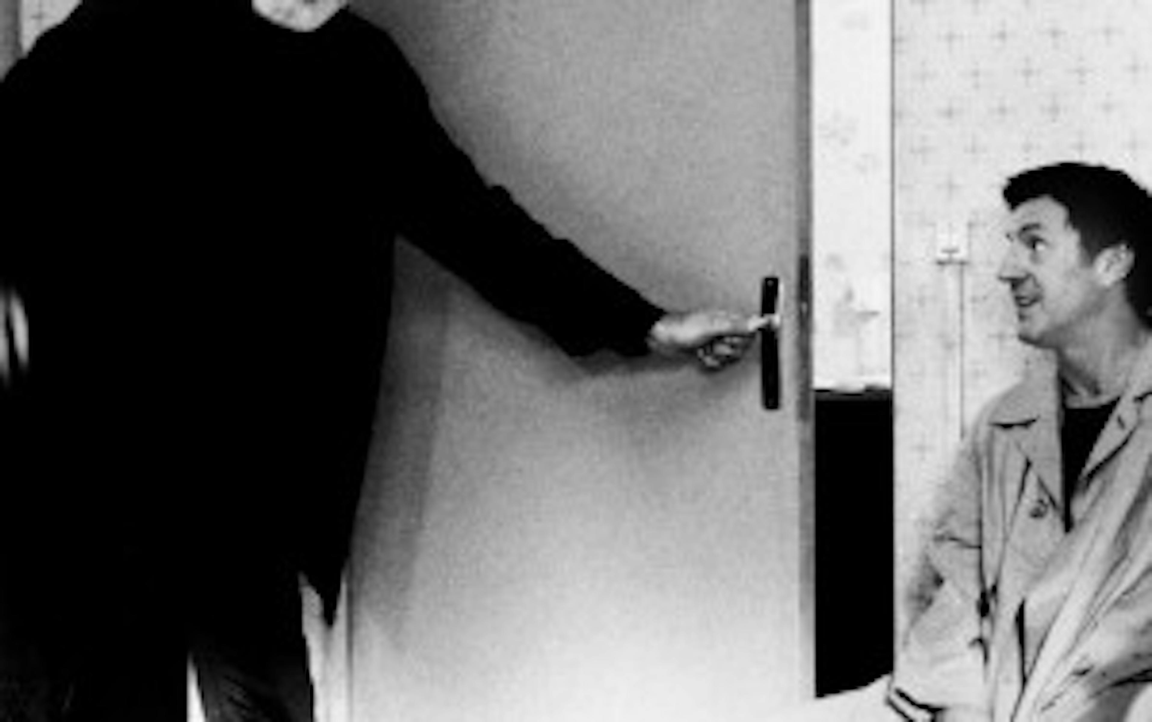 Alerte : Michael Haneke prépare Kelvin’s Book, une série dystopique 1 mtqyyjbkm2utzgy0yy00mmvjltk4ndgtmjk3yzm5zjcyy2y1 haneke 2