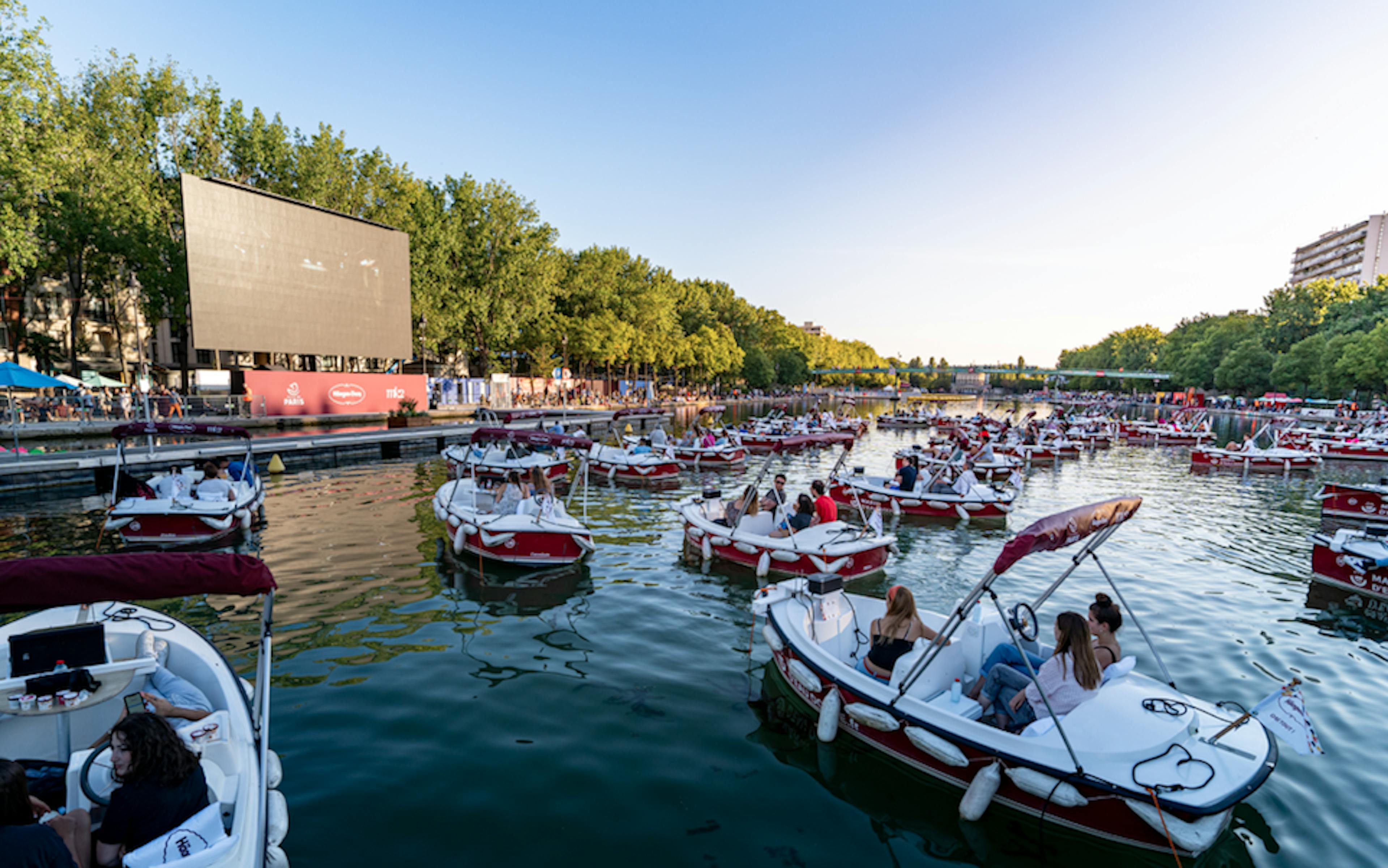 On y était : Le cinéma sur l’eau, au bassin de la Villette 7 mwu5ogvkotktzdk4ms00ntmwltg1njytnta1yjzkmmq4njux capture decran 2020 07 20 a 140853