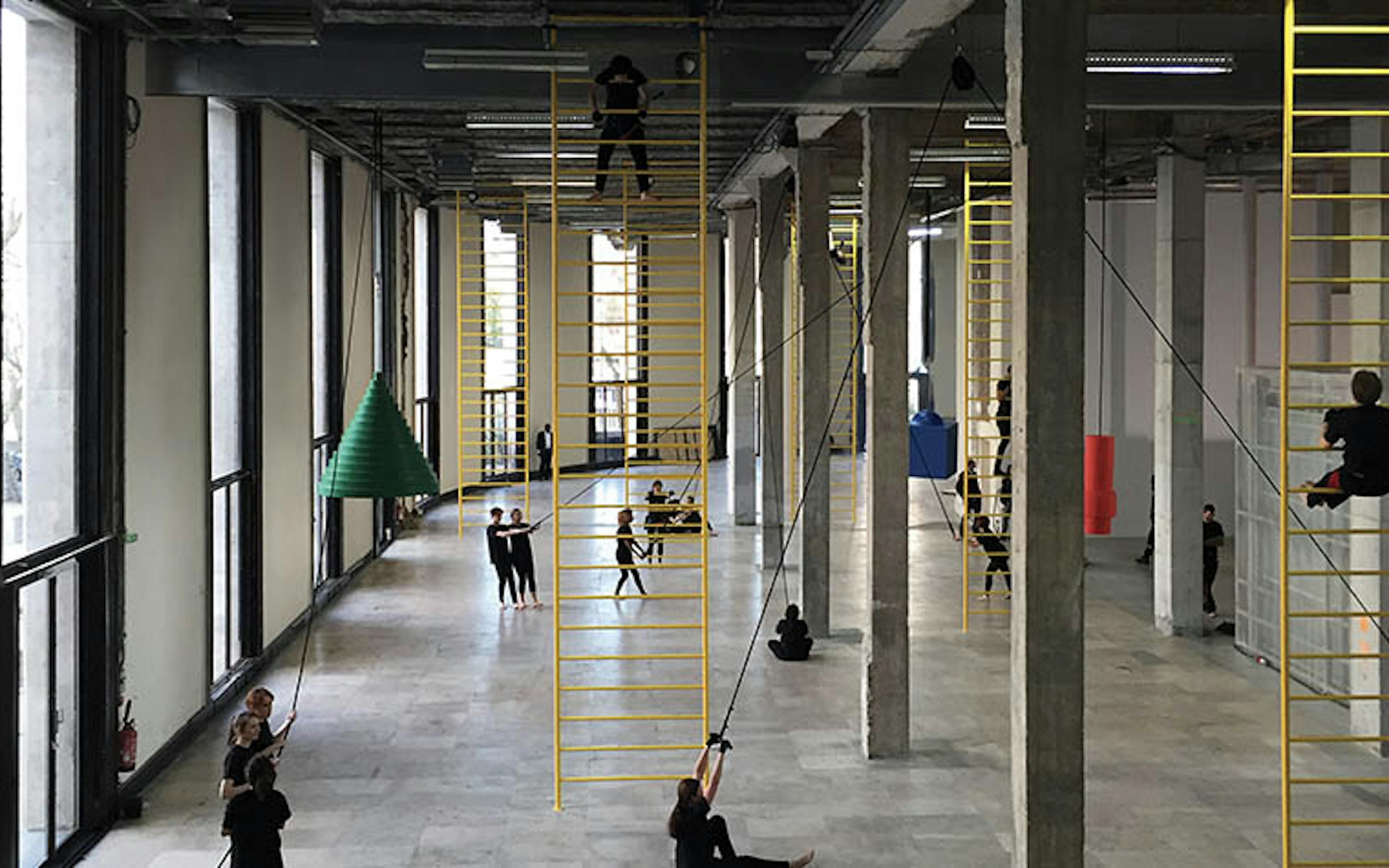 Mel O’Callaghan, transe collective au Palais de Tokyo 1 mze0ymi3zgqtmwuymc00ngyylwe2mdmtnju5ndblowzjotc1 mel o callaghan