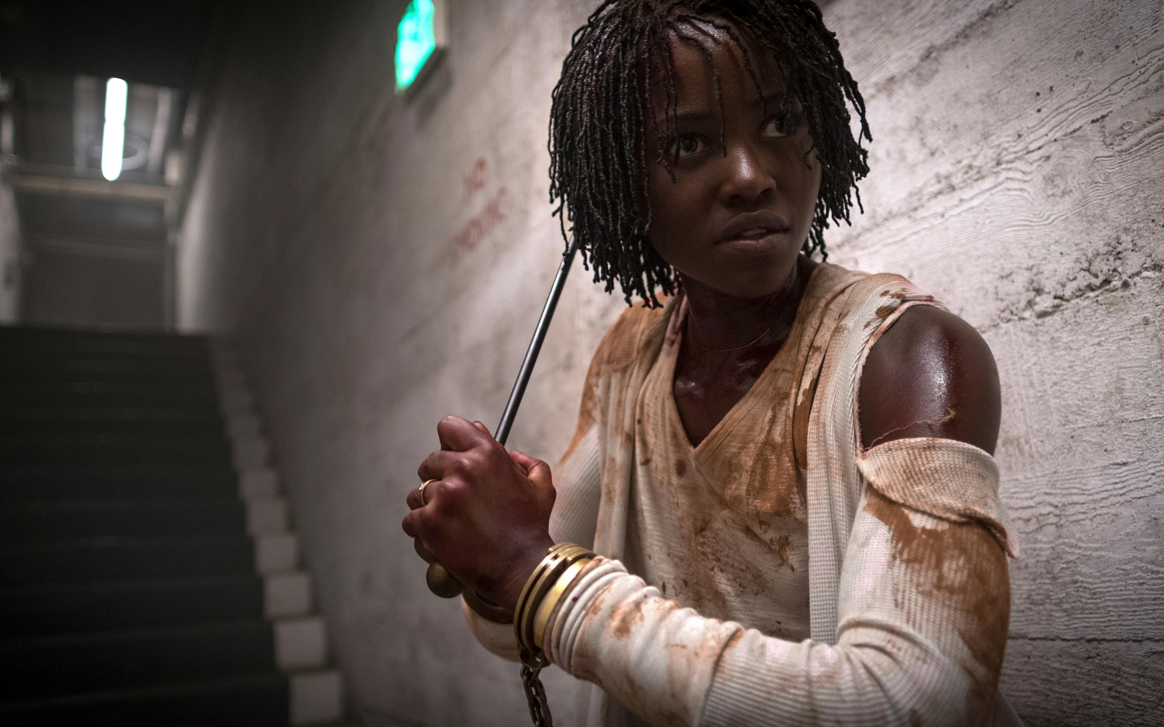 Portrait: Lupita Nyong’o, pile ou face 1 nti0nzrknzatotbkoc00ytdjltgyytmtndzjzmvhzmjhyta2 2511 d027 00128 rv2 crop