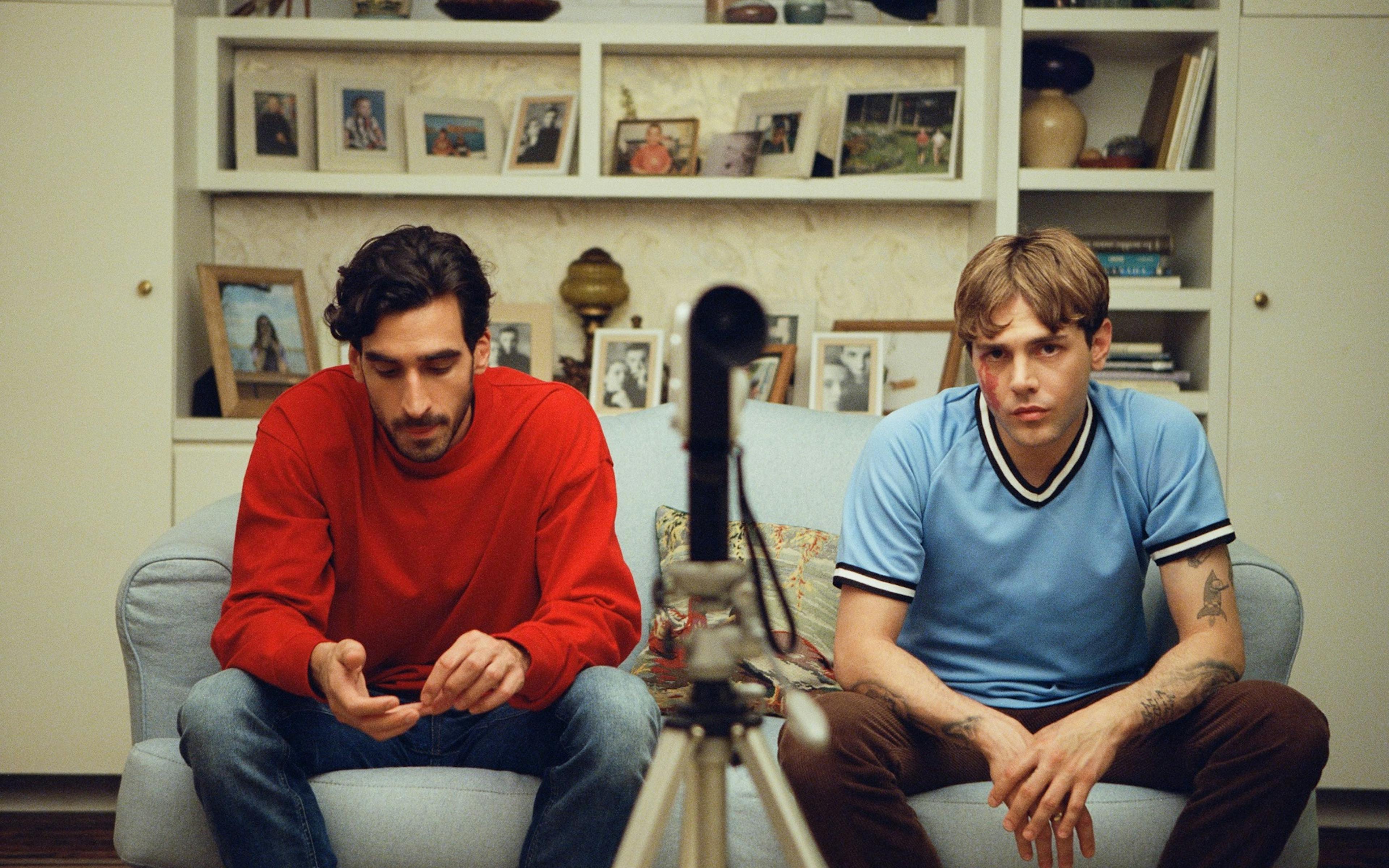 Bon plan: Xavier Dolan sera à Paris pour présenter « Matthias & Maxime » en avant-première 1 ntq1mda1nzatyjllzs00yjzhlwe0mzutmdvlnmuwmdhkotkz dolan