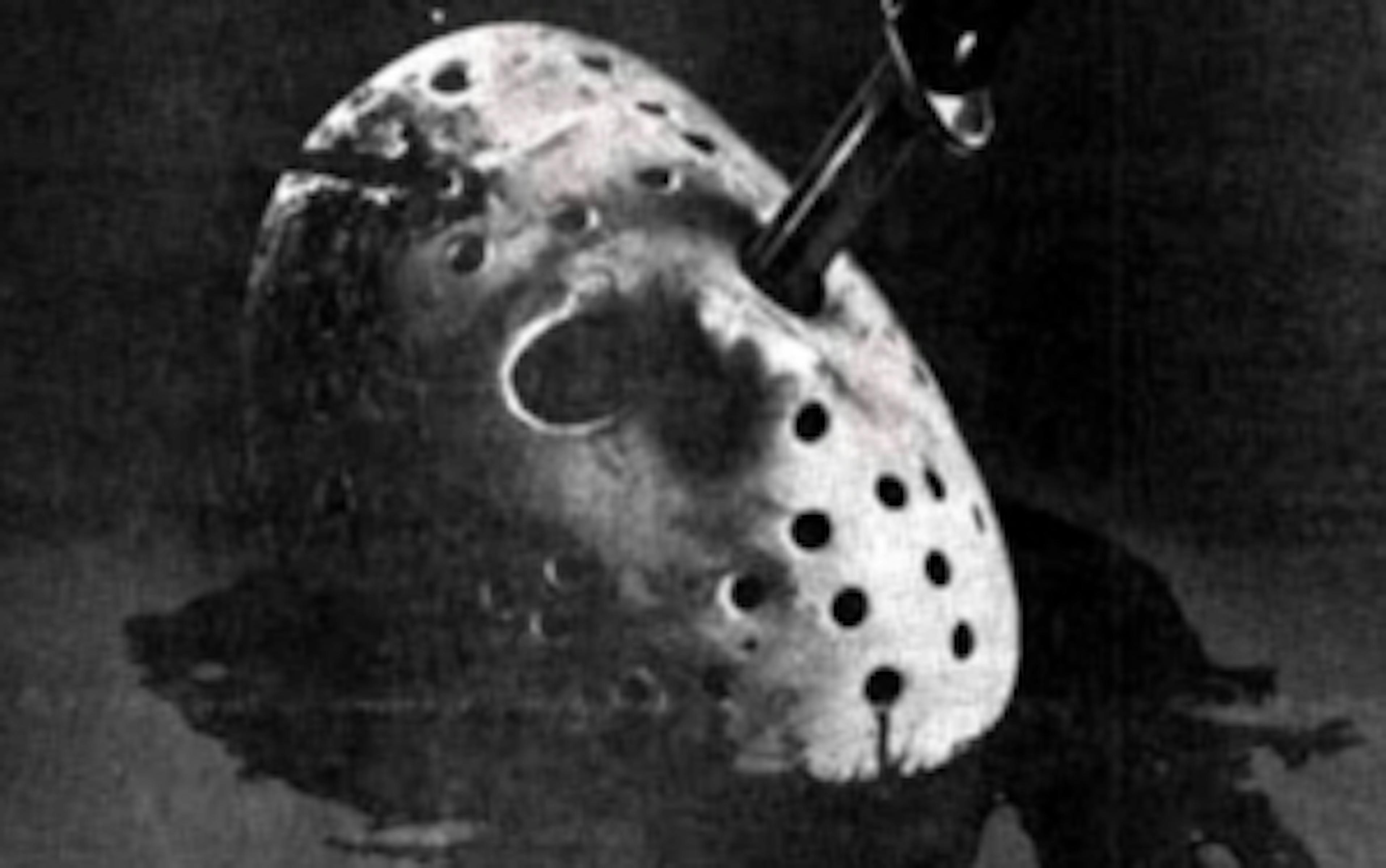 En images : de savoureuses affiches publicitaires de films d’horreur trash venus des années 1980 1 nzayymrmnmytyzqwmi00y2eyltk2yzatmzy4ytm5y2e3njy3 sss une