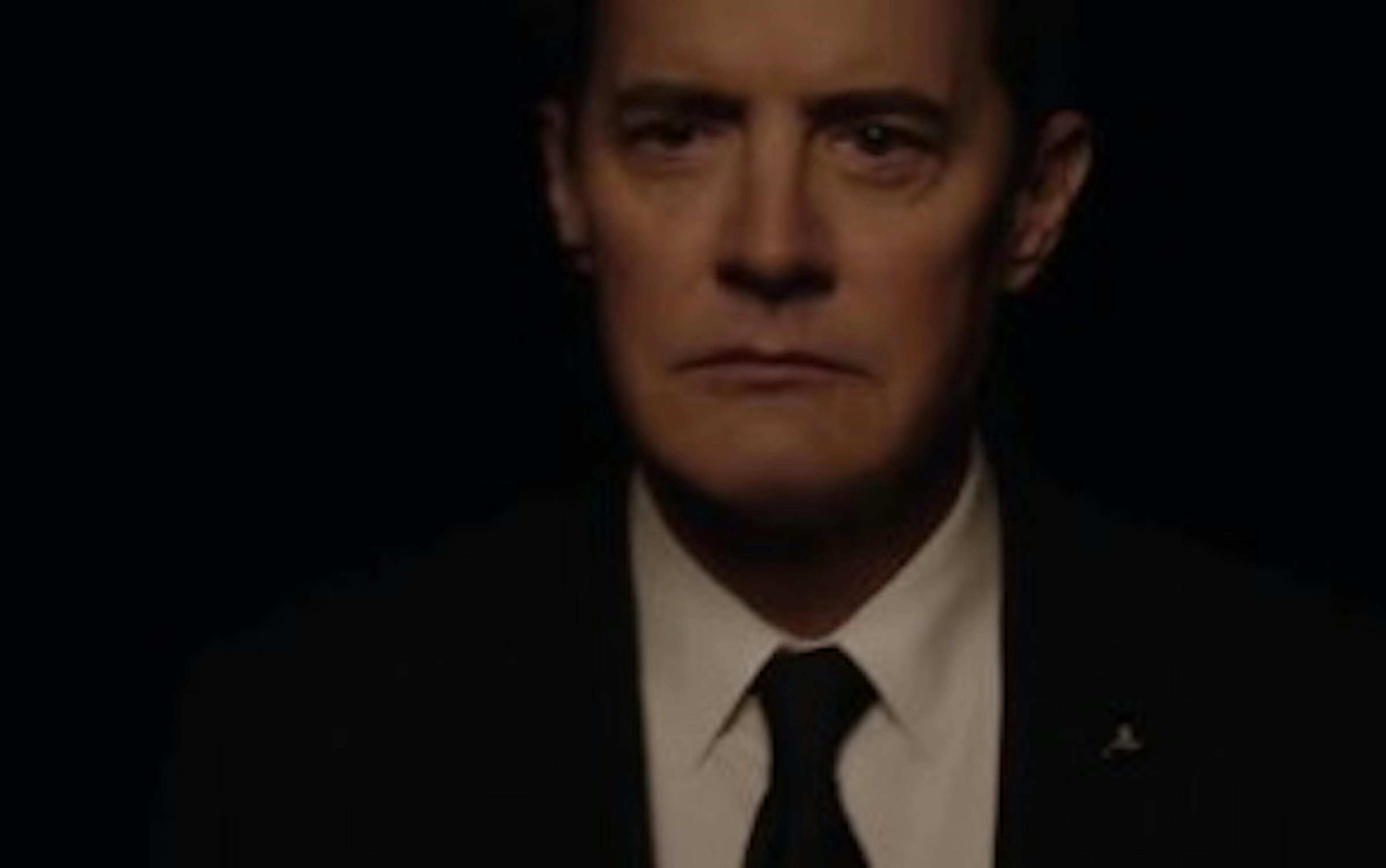 À voir : des teasers « Twin Peaks Puzzle » qui rendent fou 1 nze1yjvlzwmtmgy2os00yjqyltkznzmtodgzowjlmzlmodbi twin peaks 2