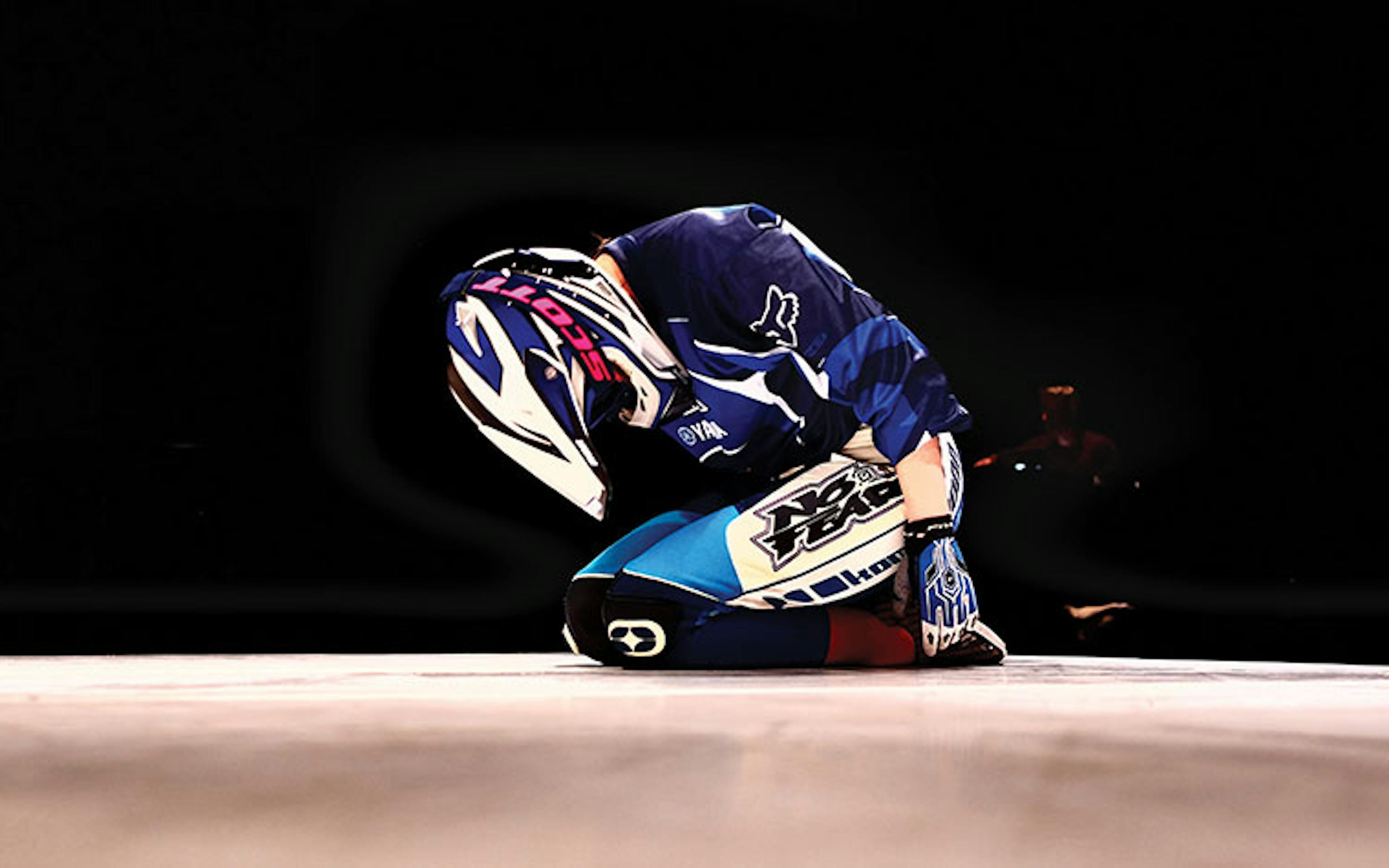 Maud Le Pladec, la fille à la moto 1 nzhmywmyogutote3ni00mda5lwfjmwytymqwntdimzrkmtg4 maud