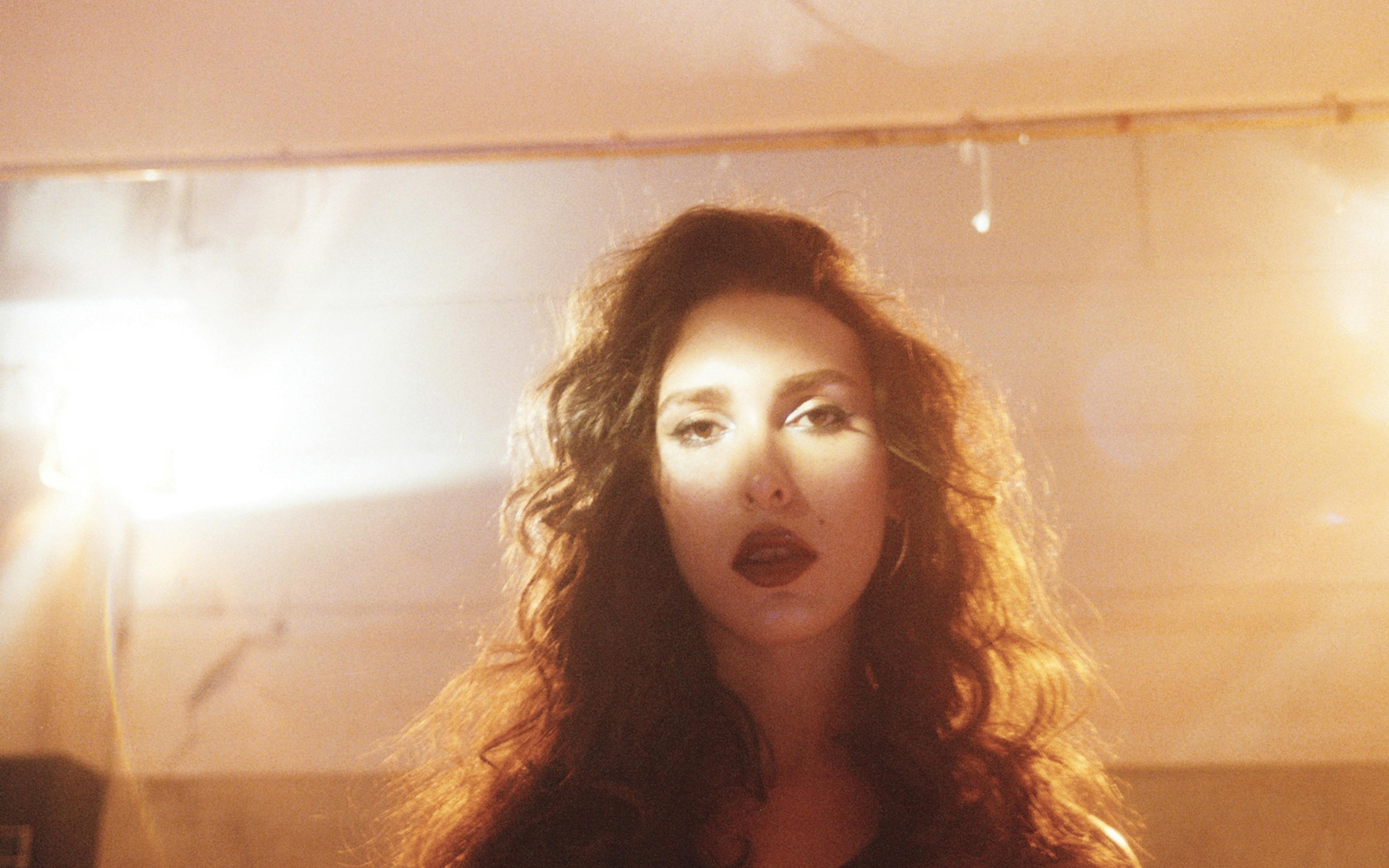 Alexis Langlois vu par… Raya Martigny 1 yzmwyzi2ntctnjm5oc00mmrhlwewmdatyjbjmdmznjcwmzdj raya