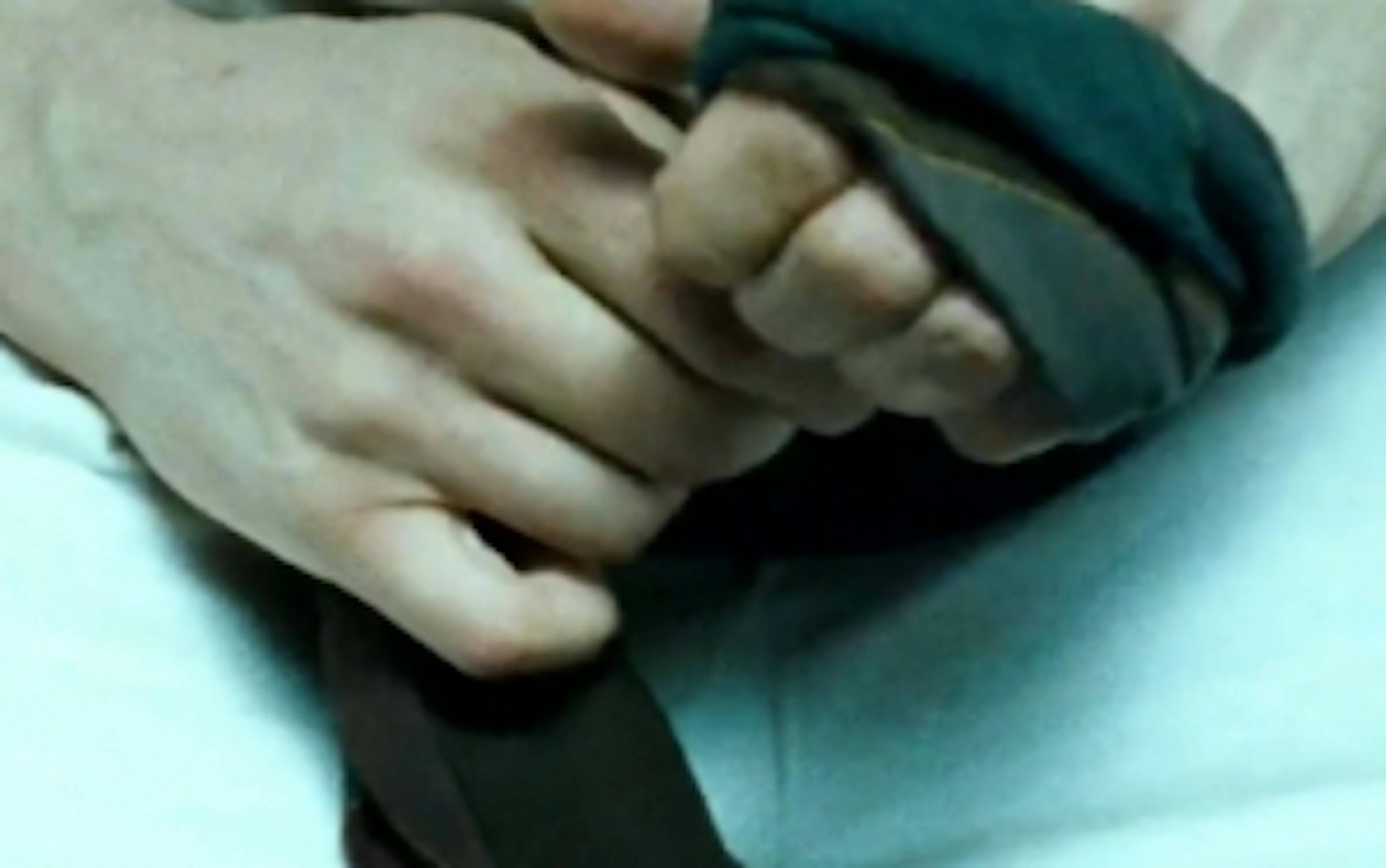 En vidéo : les mains dans le cinéma de Nicolas Winding Refn 1 zdkxmzm3owmtyzu1zc00ntrklwiwzjktogy1mgzkngmwmwq4 reeeffff2 une