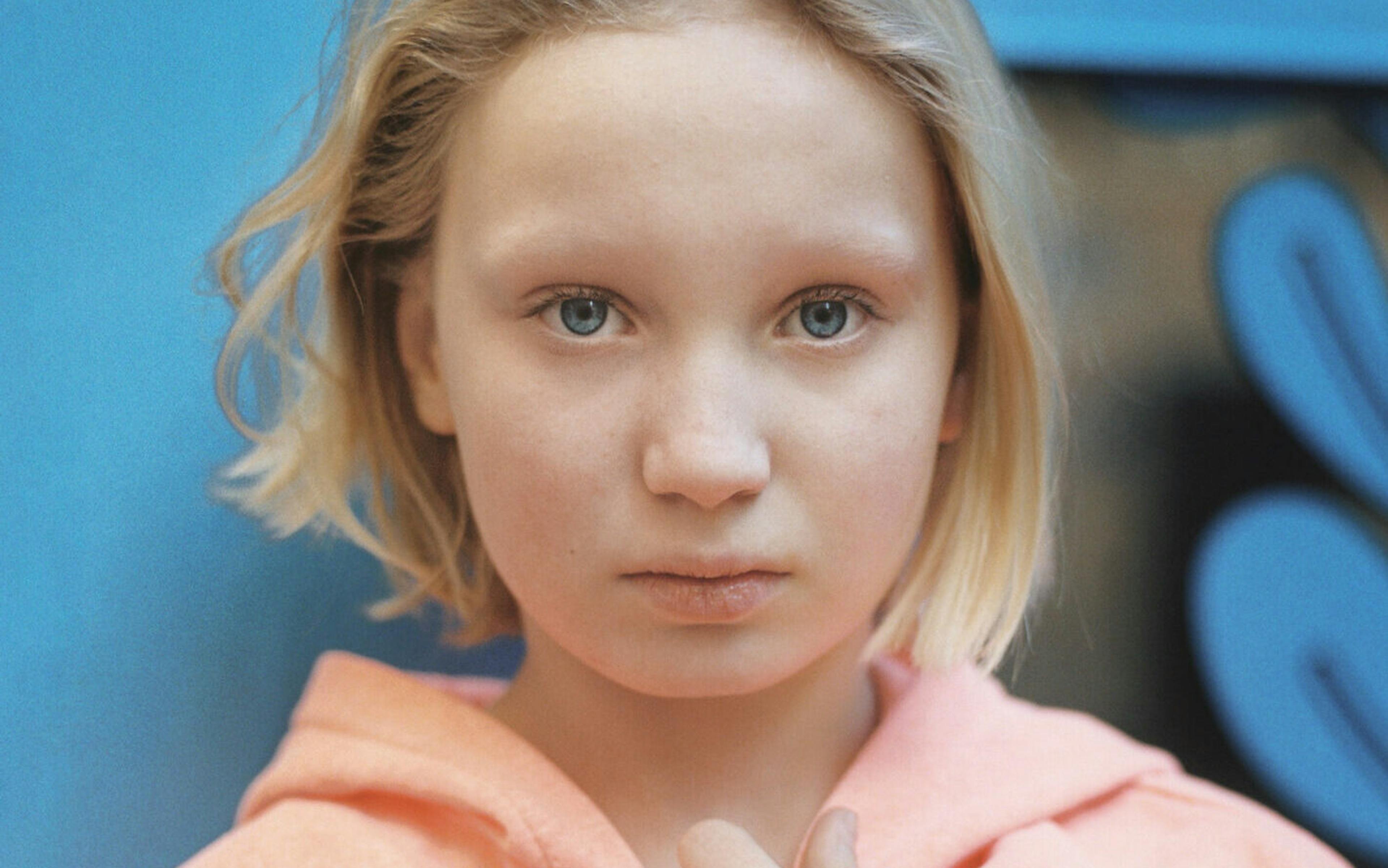 Helena Zengel, révélation de « Benni » de Nora Fingscheidt 1 zgfjztg2nzqty2fhoc00mdvjlwi2y2qtztqynthlmwu2mgfm lanouvelle e1585138776956