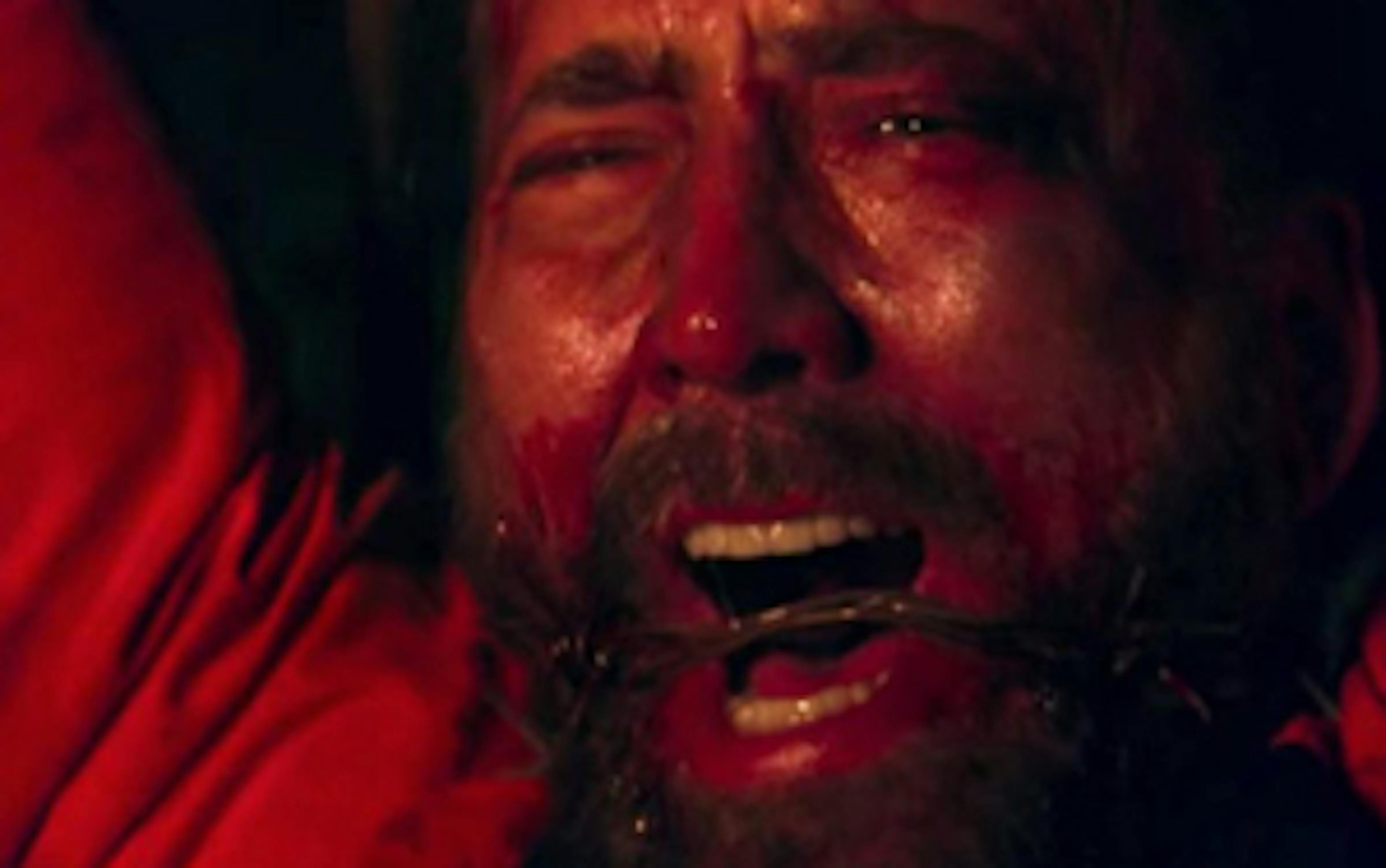 Nic Cage en bien mauvaise posture dans la BA du film d’horreur Mandy 1 zjhmmwfjmwqtzgq4zs00mzhiltljzdctzmyxzjrkn2e5zjm1 nic cage1