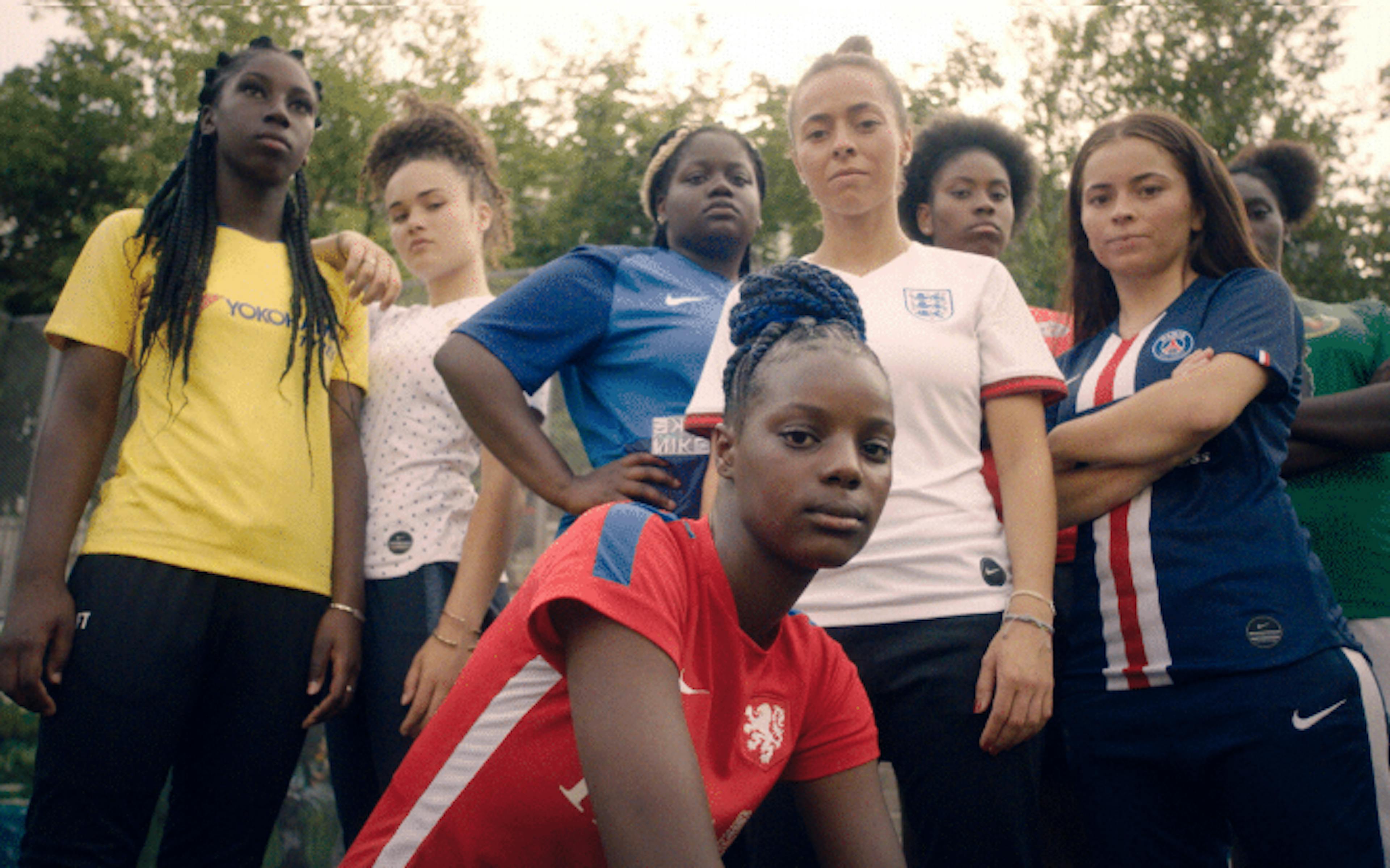 Un extrait de « Footeuses », le docu solaire de Ryan Doubiago et Lyna Saoucha 1 zjjjzgiwoditmdnmoc00nzk4lwi1ymutogy4nzyxyzu5owy0 footeuse insta