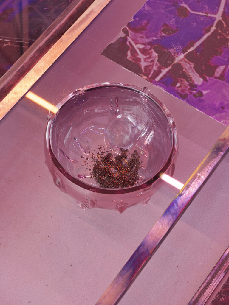 3 expos en régions qu’on vous recommande en ce moment 3 Euridice Zaituna Kala,
vue de l'exposition « Daylighting, mais c’est l’eau qui parle », 2025 © 2025 ADAGP Paris – La Criée, Rennes.
photographie : Aurélien Mole