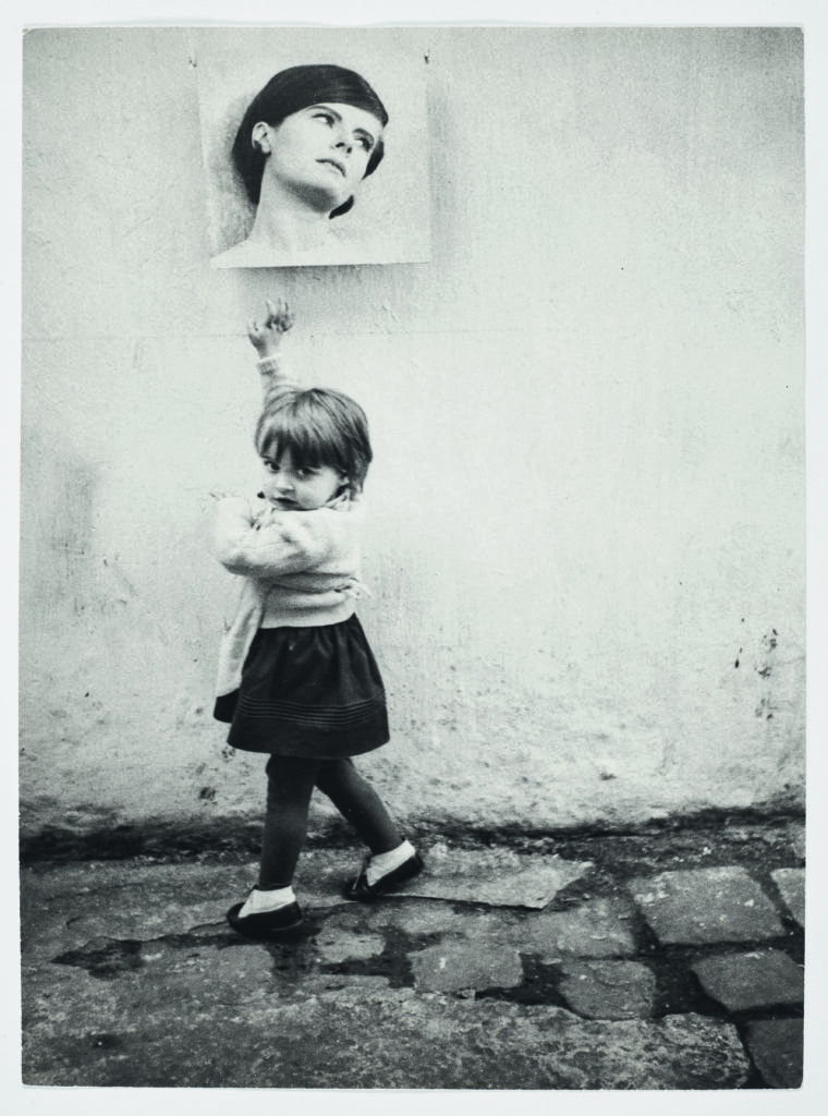 PORTFOLIO · Le Paris d'Agnès Varda au musée Carnavalet 6 7 Rosalie avec portrait Delphine Seyrig 1961