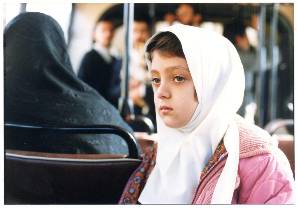 Lion d’or, Ours d’or, Léopard d’or… Jafar Panahi ajoute la Palme d’or à sa collection de prix prestigieux 2 le miroir 1600x1122 1