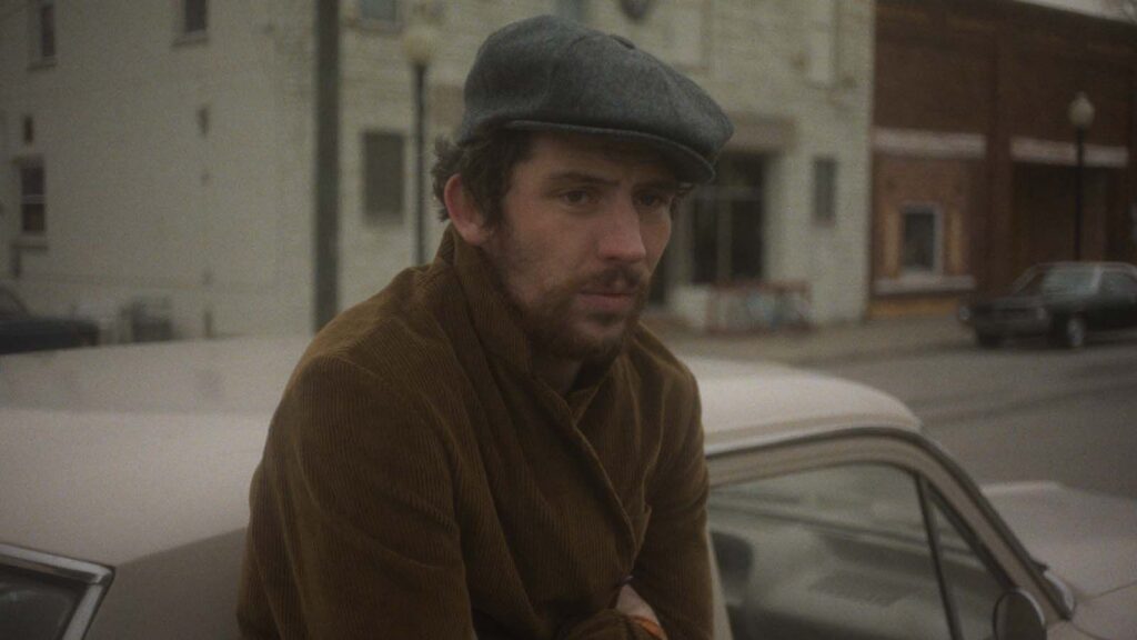 CANNES 2025 · Kelly Reichardt : « Je ne pense pas que l’art change le monde, mais il le rend habitable. » 1 the mastermind 2