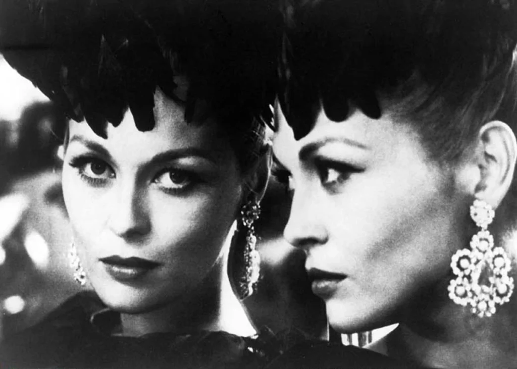 Olivier Saillard, historien et performeur : "Tilda Swinton transporte avec elle toute l'histoire des films" 4 Portrait dune enfant dechue