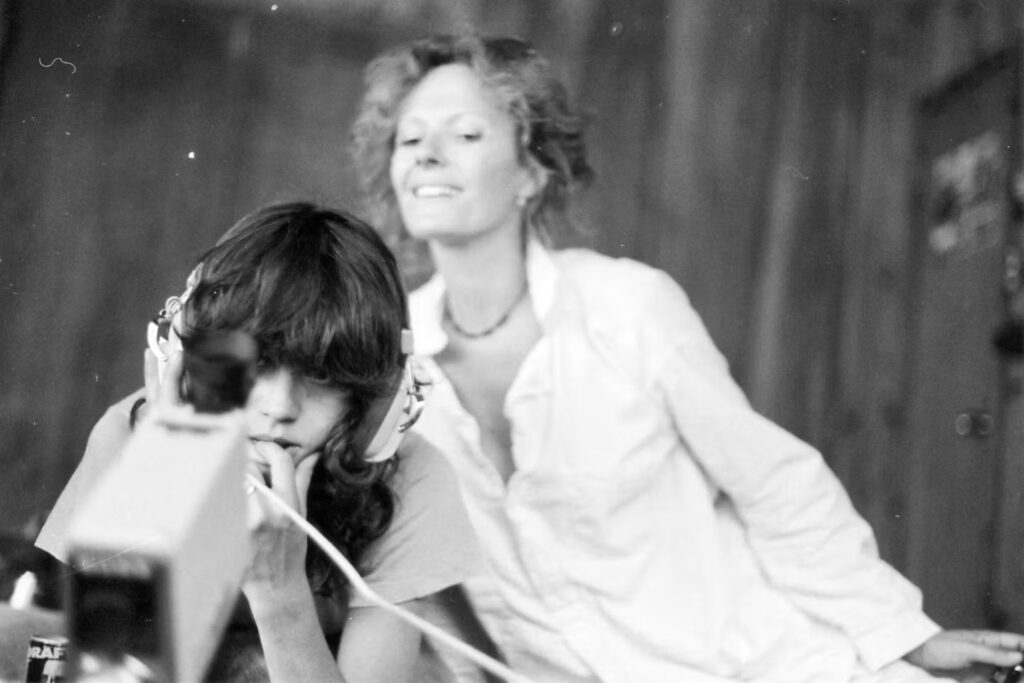 sois belle et tais toi