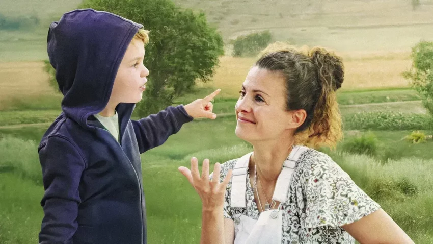 Elle entend pas la moto