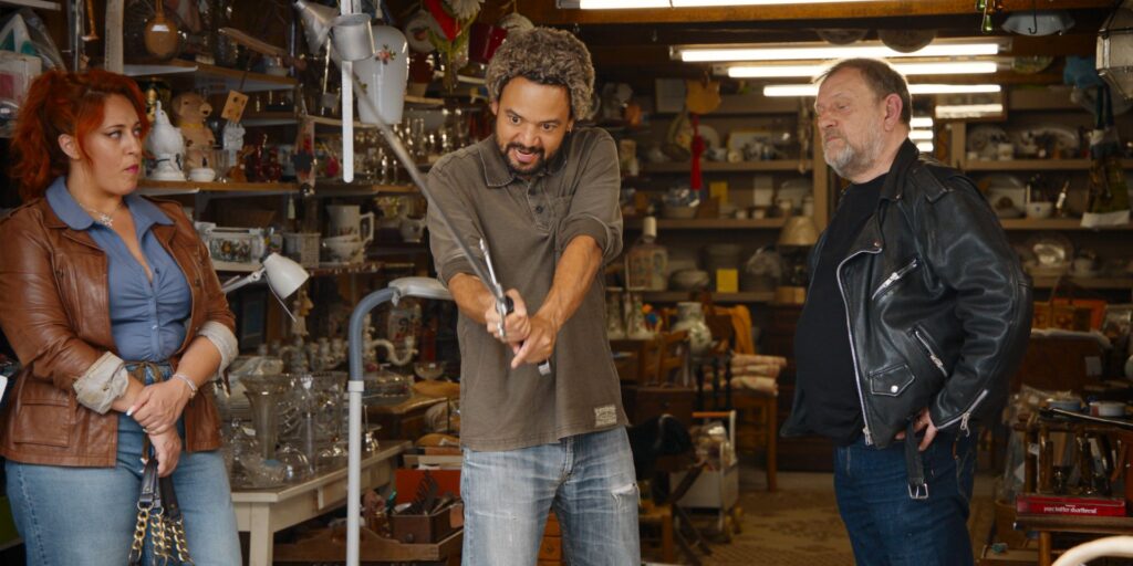 « Gérald le Conquérant » de Fabrice Éboué : un délire rural à la « The Office » 1 gerald le conquerant