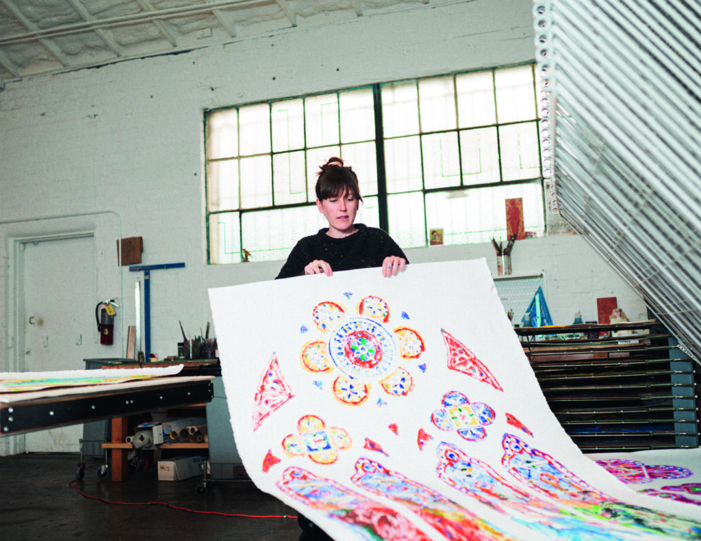 Claire Tabouret et Eva Jospin : deux expos à ne pas manquer en janvier 6 CLAIRE Claire Tabouret Portrait 2 © Aleskey Kondratyev 2025TABOURET ET EVA JOSPIN