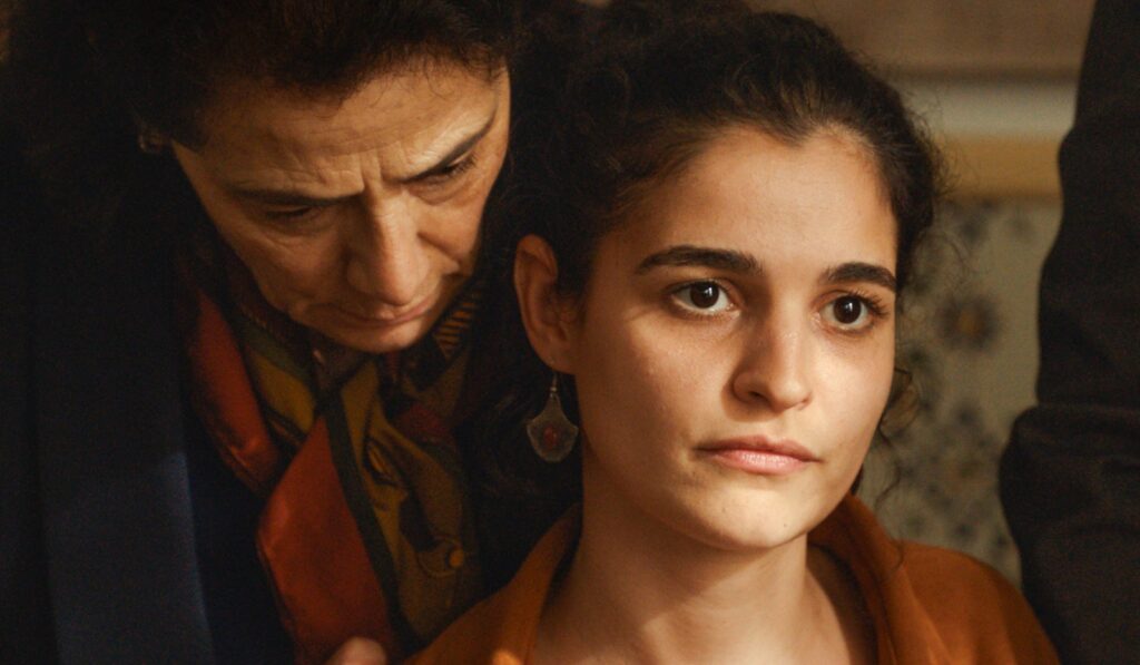 a voix basse 1024x597 1