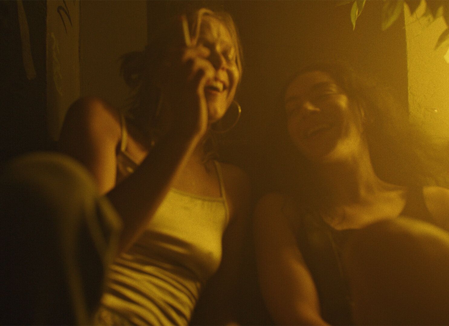 « Eruption » de Pete Ohs : que valent les premiers pas de Charli XCX au cinéma ?